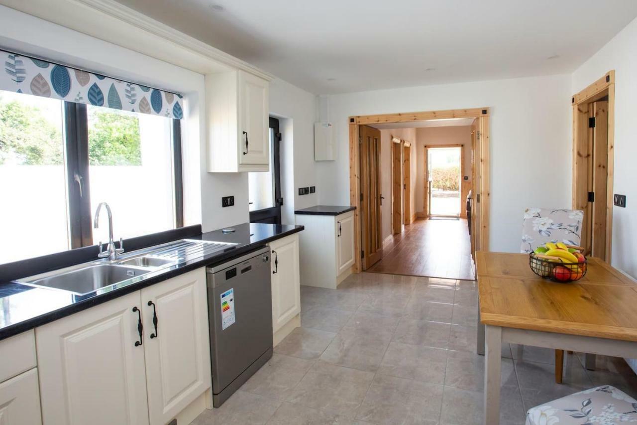 Mary'S Cosy Cottage On The Wild Atlantic Way Galway Eksteriør billede